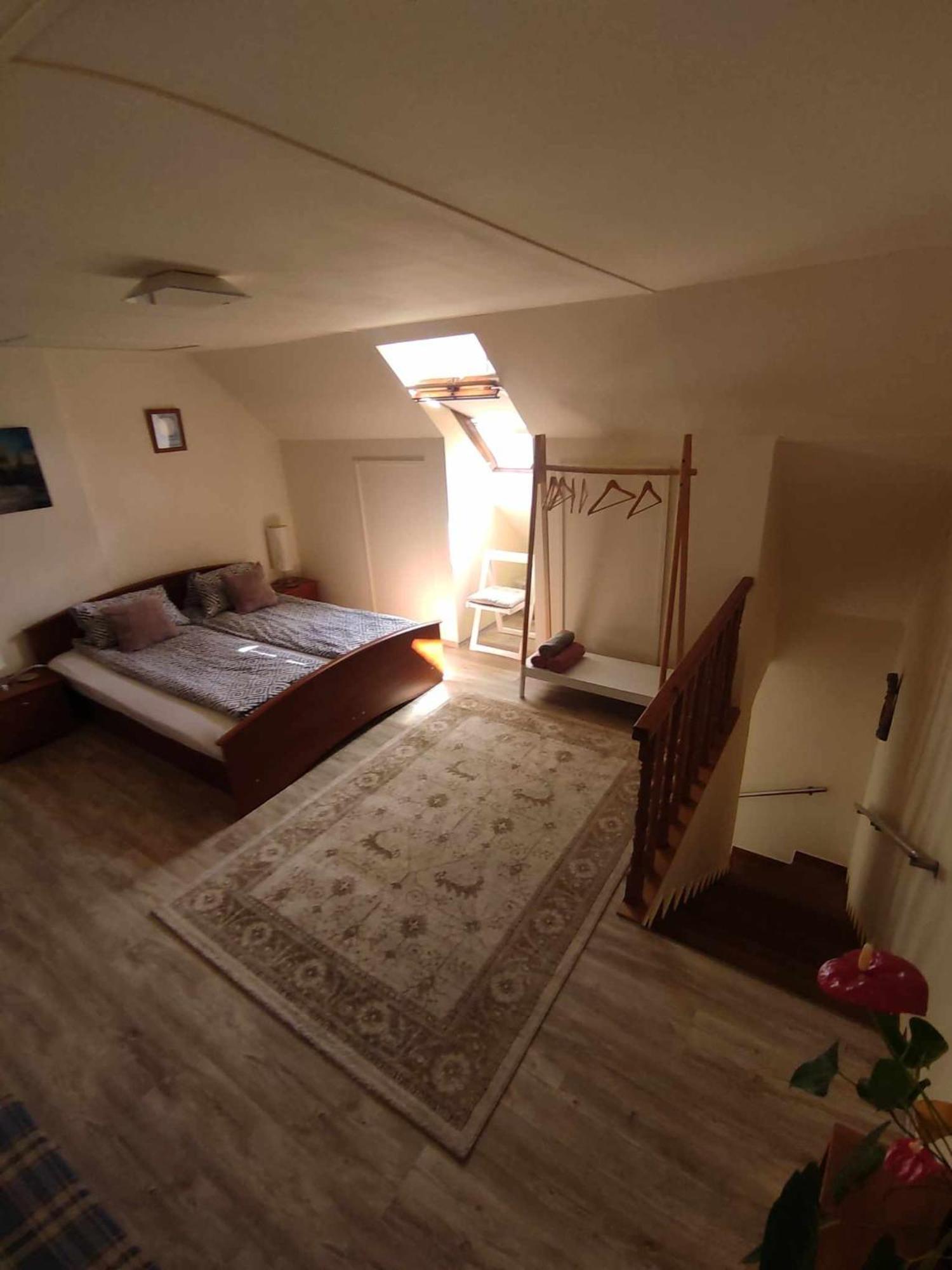 Cehmesterek Apartman เอ็กเกอร์ ภายนอก รูปภาพ